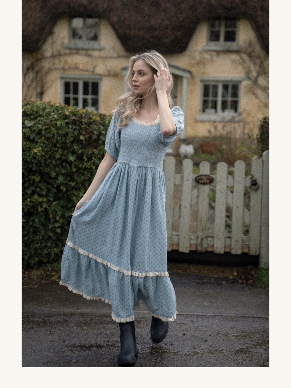 Light Blue Puff-Sleeve Maxi Dress with Ruffle Trim - Picture 4 of 6